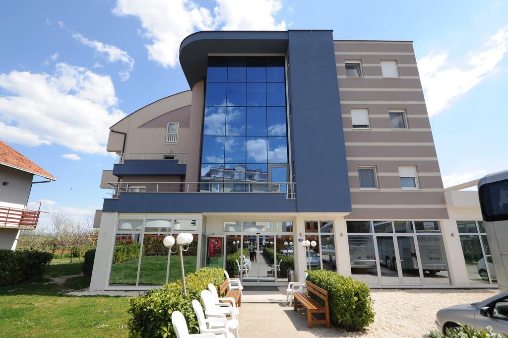 Hotel Rosabel Medjugorje Exterior photo